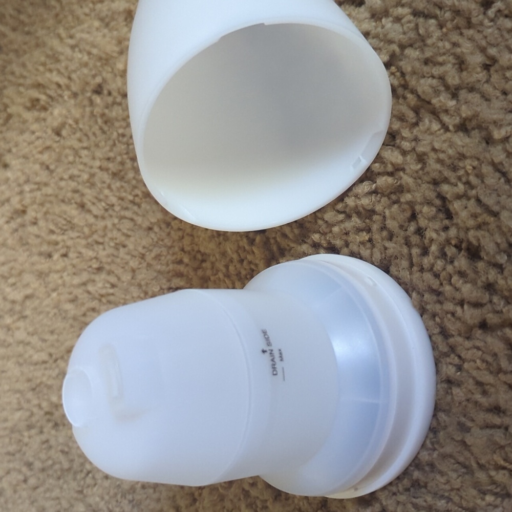 Diffuser and Essential Oils Set - Picture 3 of 6